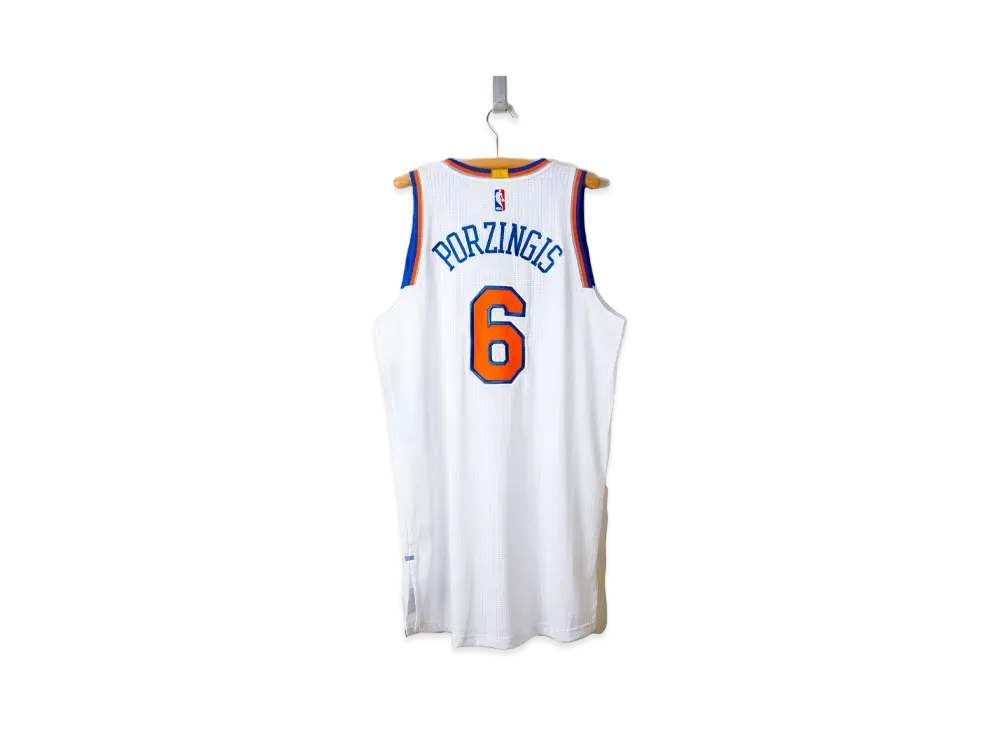#6 Kristaps Porzingis New York Knicks 2016-17 "Home"