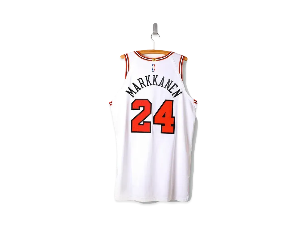 #24 Lauri Markkanen Chicago Bulls 2018-19 "Association"
