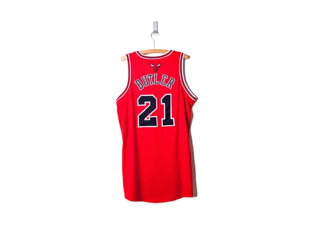 #21 Jimmy Butler Chicago Bulls 2013-14 "Away"