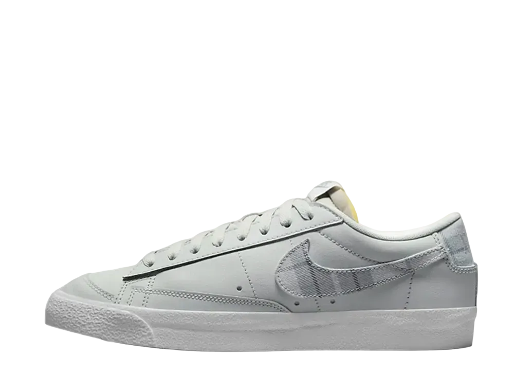 ナイキ ブレーザー ロー '77 プレミアム "ライト シルバー/アイアン グレー/サミット ホワイト/マイカ グリーン"