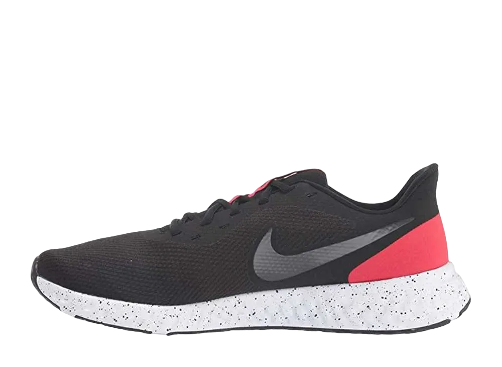 ナイキ レボリューション5 "ブラック"