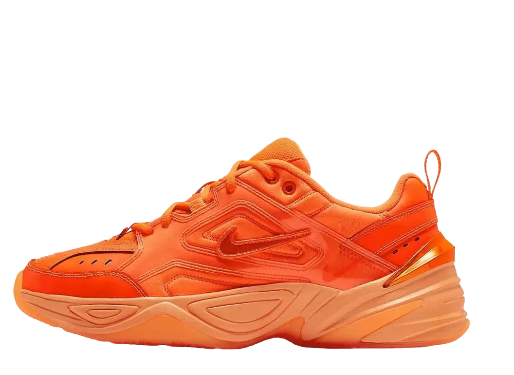 ナイキ エムツーケー テクノ "オレンジ バースト"