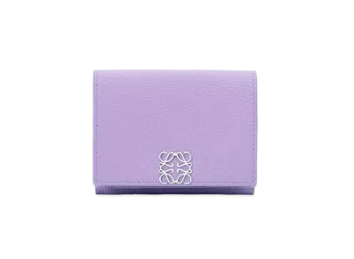 LOEWE Anagram Trifold Wallet In Pebble Grain Calfskin "Light Mauve"