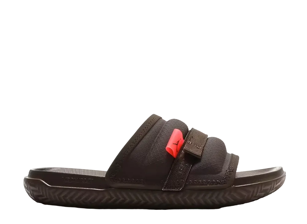 ナイキ エアジョーダン スーパー プレイ スライド "ダーク チョコレート/インフラレッド"