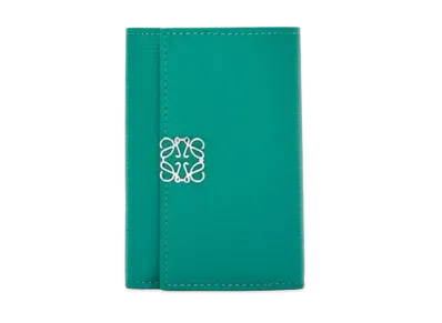 LOEWE Anagram Small Vertical Wallet In Pebble Grain Calfskin "Emerald Green"