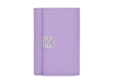 LOEWE Anagram Small Vertical Wallet In Pebble Grain Calfskin "Light Mauve"