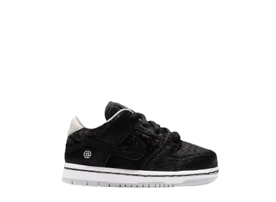 Medicome Toy × Nike SB TD Dunk Low Pro QS "BE@RBRICK"