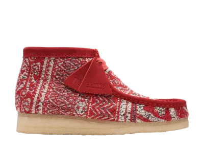 クラークス ワラビーブーツ "レッドファブリック"