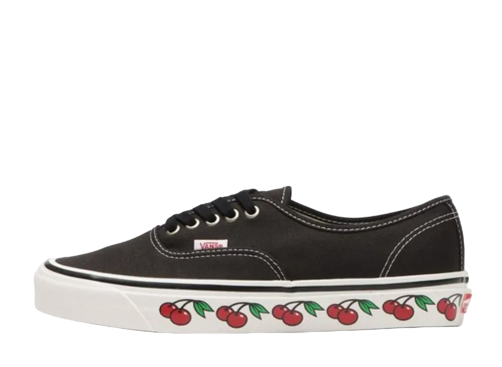 バンズ オーセンティック 44 DX "ホット アンド スウィート ブラック/マシュマロ"