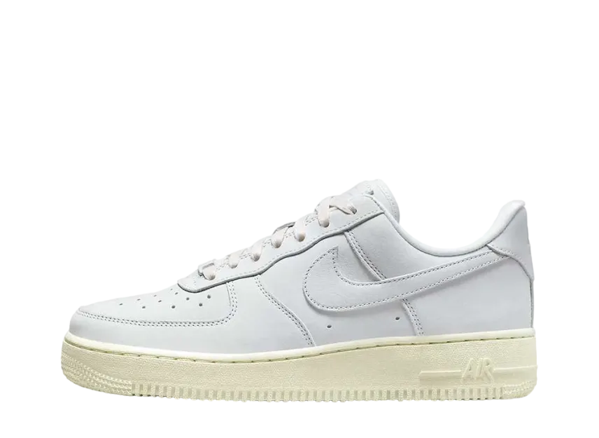 Nike Women's Air Force 1 Premium Nike Women's Air Force 1 Premium