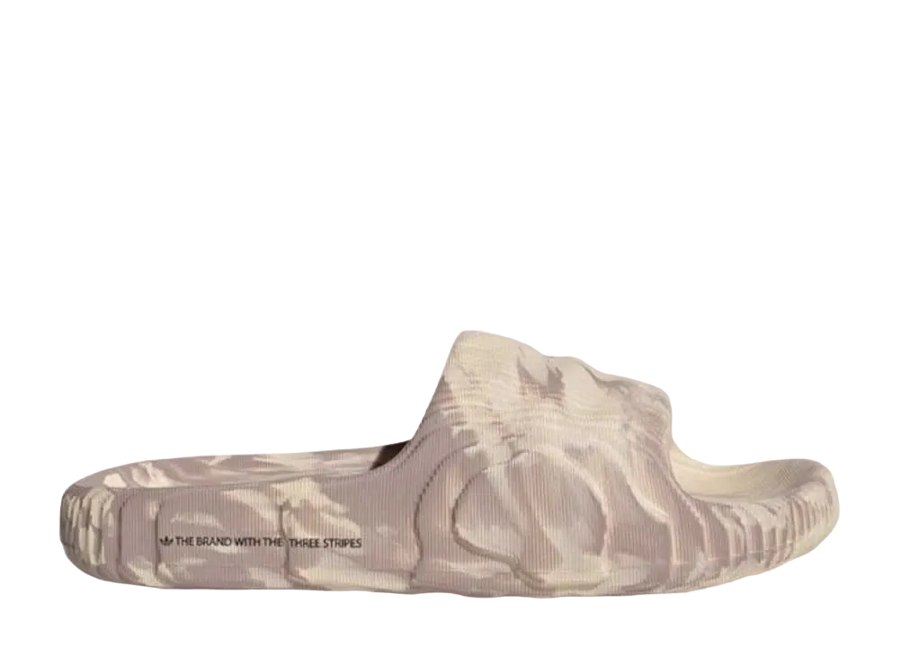 アディダス アディレッタ 22 スライド "サンド ストレータ/ワンダー タープ/コア ブラック"