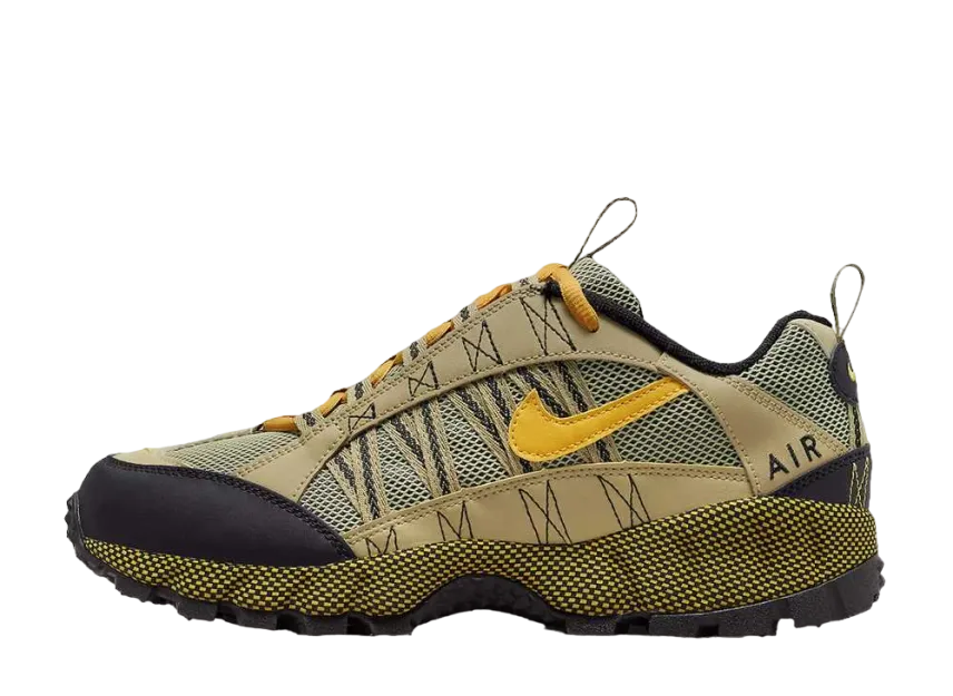 ナイキ エアフマラ "ウィート グラス"