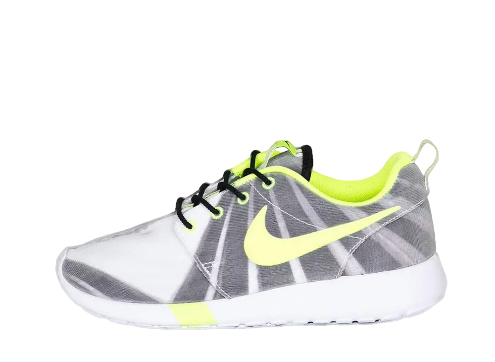 ナイキ ウィメンズ ローシ ラン FV QS "ブラック ボルト ホワイト"