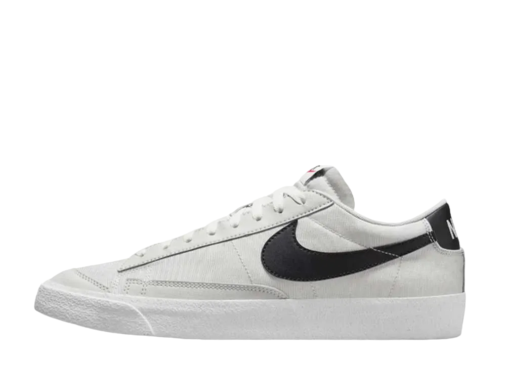 ナイキ ブレーザー ロー '77 SE "ライト ボーン/ブラック"