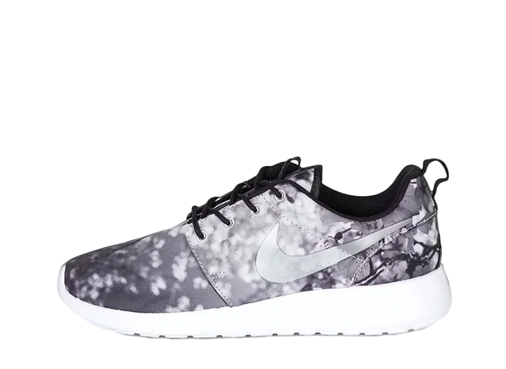 ナイキ ウィメンズ ローシ ワン "チェリー ブロッサム"