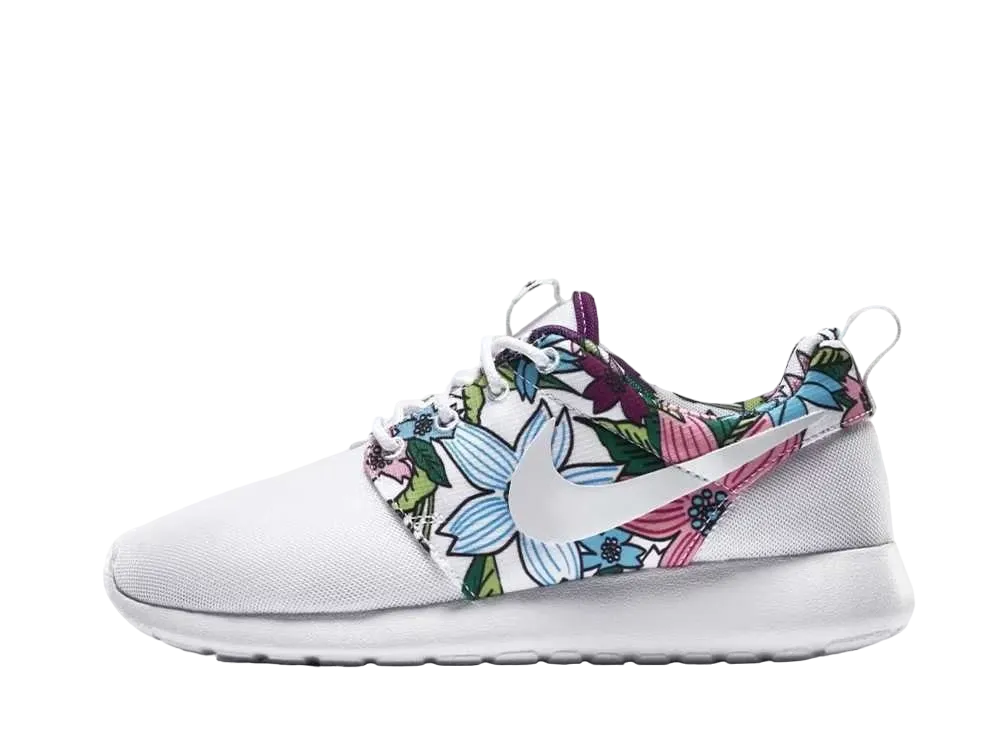 ナイキ ウィメンズ ローシ ラン "ホワイト フローラル アロハ"