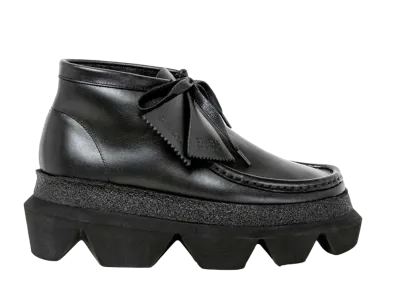 サカイ × クラークス ハイブリット ワラビー ブーツ "ブラック"