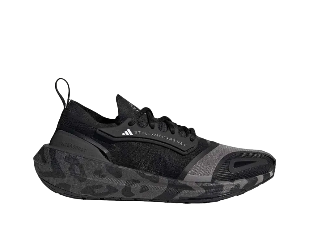 ステラ・マッカートニー × アディダス ウィメンズ ウルトラブースト23 "コアブラック/フットウェアホワイト"