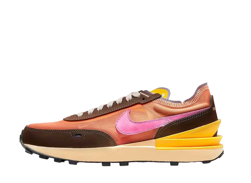 ナイキ ウィメンズ ワッフル ワン "エクセター エディション オレンジ"