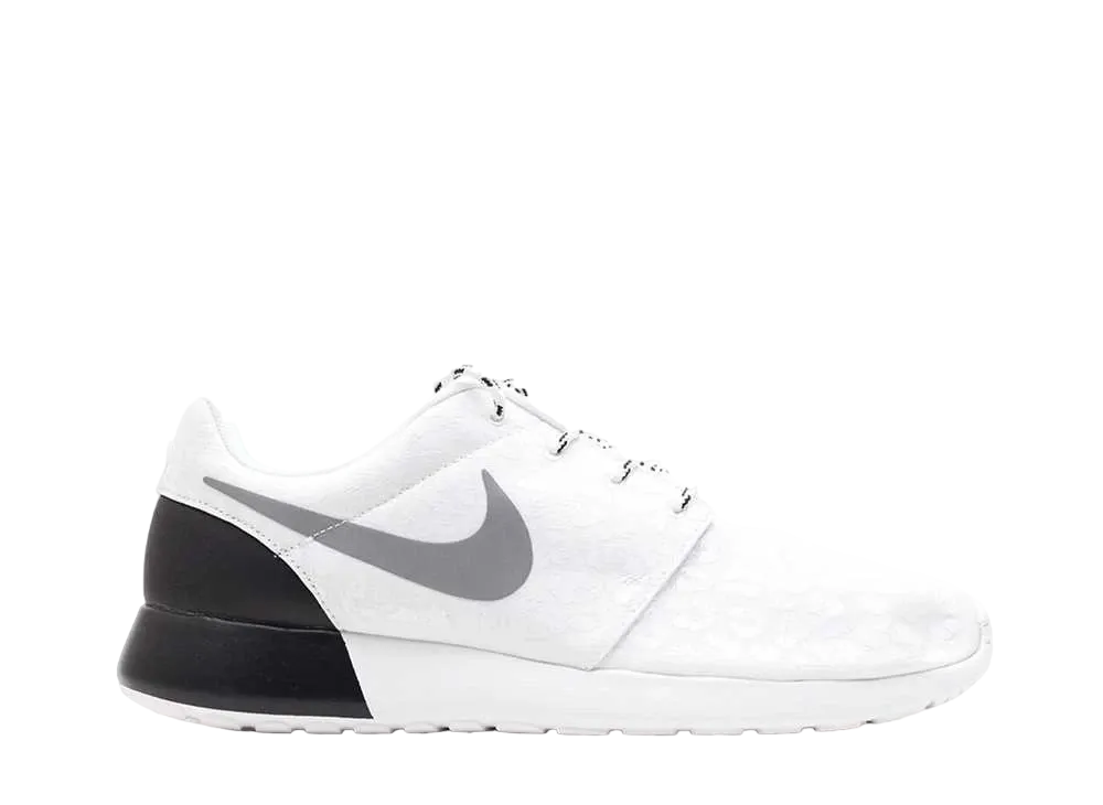 ナイキ ウィメンズ ローシ ラン PRM "ホワイト/リフレクトシルバーブラック"