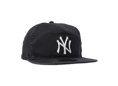 NEW ERA x URBAN OUTFITTERS NY YANKEES - GOLFER "NAVY"