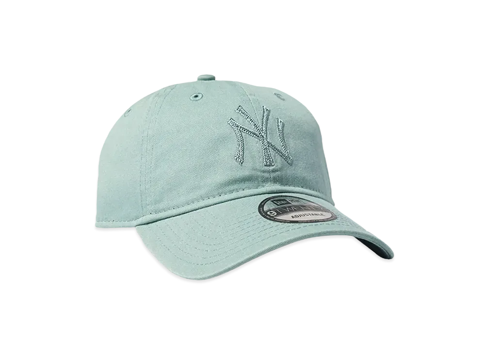 NEW ERA x URBAN OUTFITTERS NY YANKEES "CELADON"