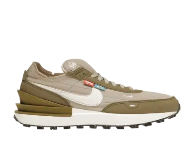 ナイキ ワッフル ワン "ラタン"