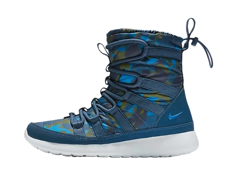 Nike Women's Roshe One Hi Print Sneakerboot "Squadron Blue/Brigade Blue/Carbon Green"
