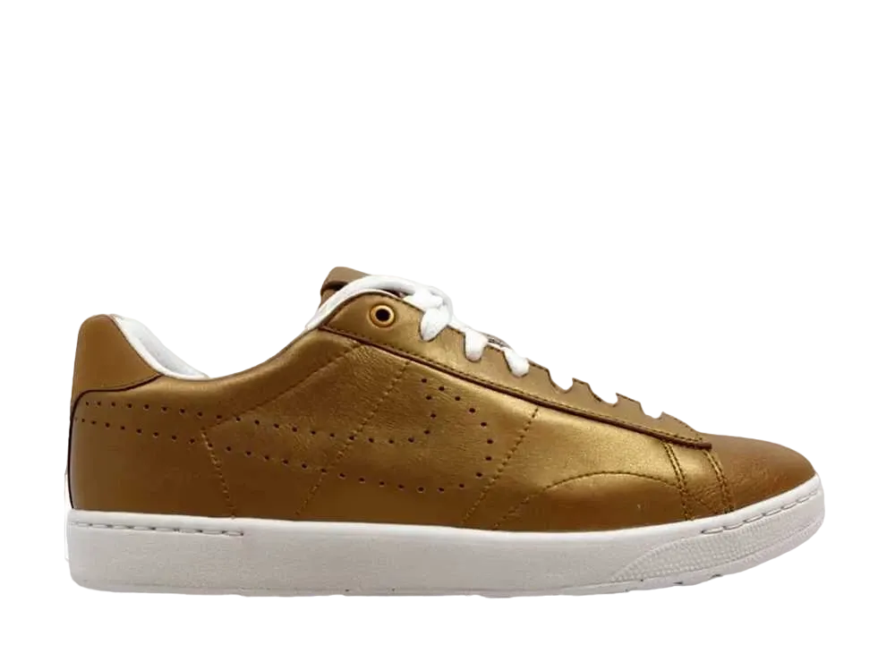 ナイキ テニスクラシック ウルトラ シーズナル ウィンブルドン "メタリックゴールド"