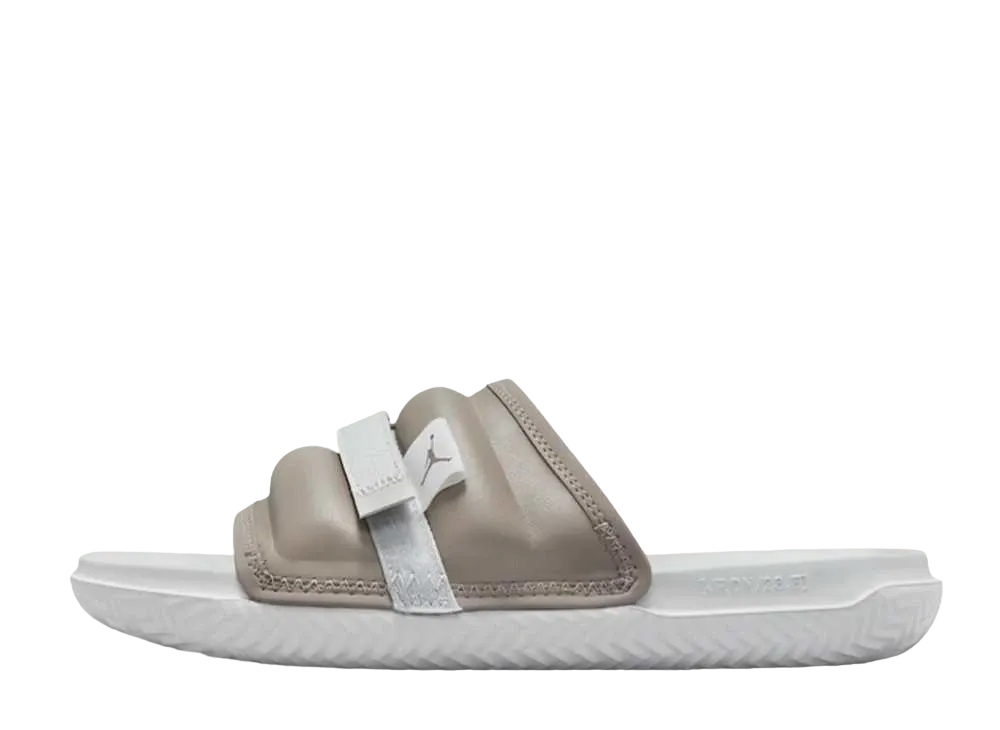 ナイキ ジョーダン スーパー プレー "ムーンフォスル/ニュートラルグレー"