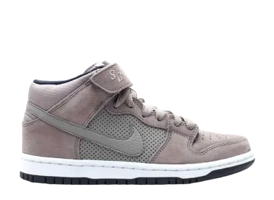ナイキ ダンク ミッド プロ SB "スポーツグレー"