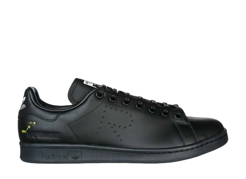ラフ・シモンズ × アディダス スタンスミス "コアブラック"