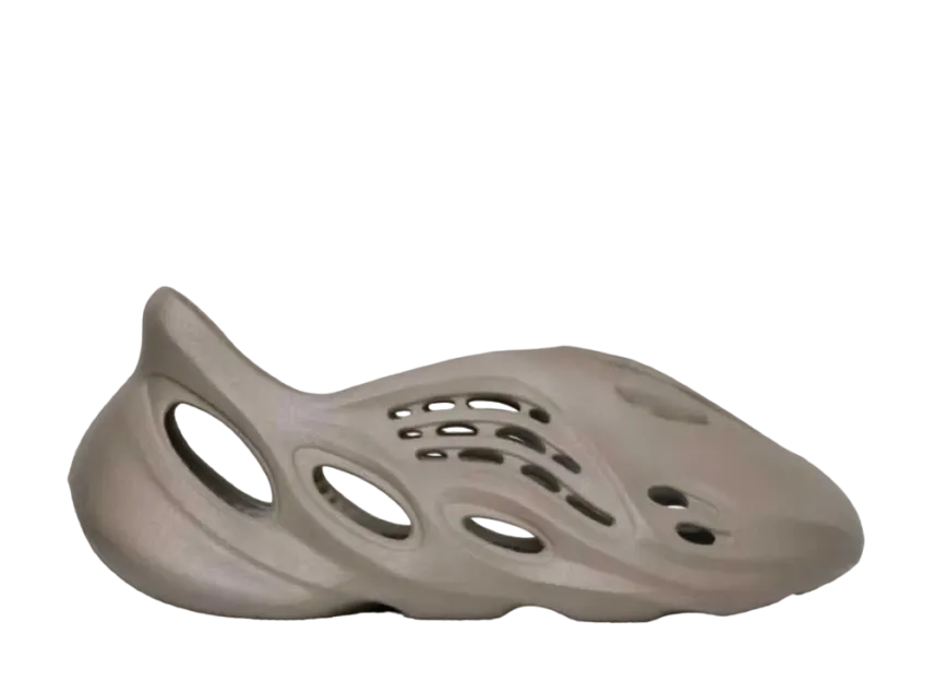 アディダス イージー フォームランナー "ストーントープ"