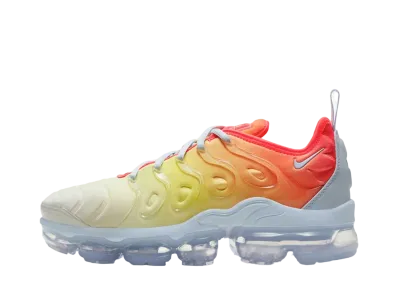 Nike Women's Air Vapormax Plus "Hydrogen Blue/Laser Crimson"