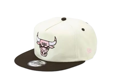 NEW ERA x THE CAP The Golfer Snapback Chicago Bulls "Ivory"
