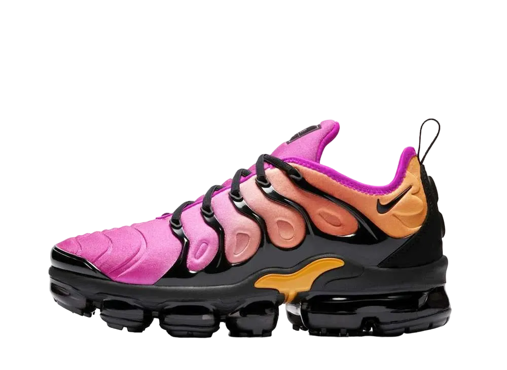 ナイキ ウィメンズ エアヴェイパーマックス プラス "ブラック/フューシャブラスト"