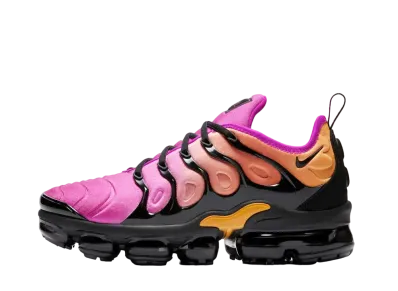 Nike Women's Air Vapormax Plus "Black/Fuchsia Blast"