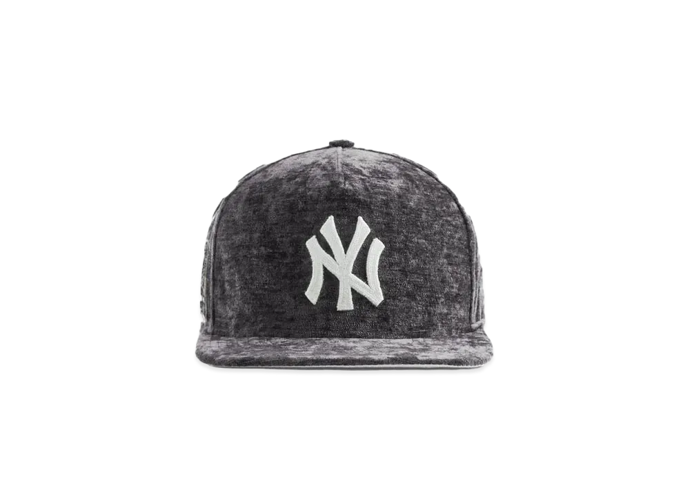 Kith x New Era x the New York Yankees Chenille 9Fifty A-Frame Snapback "Fuel "