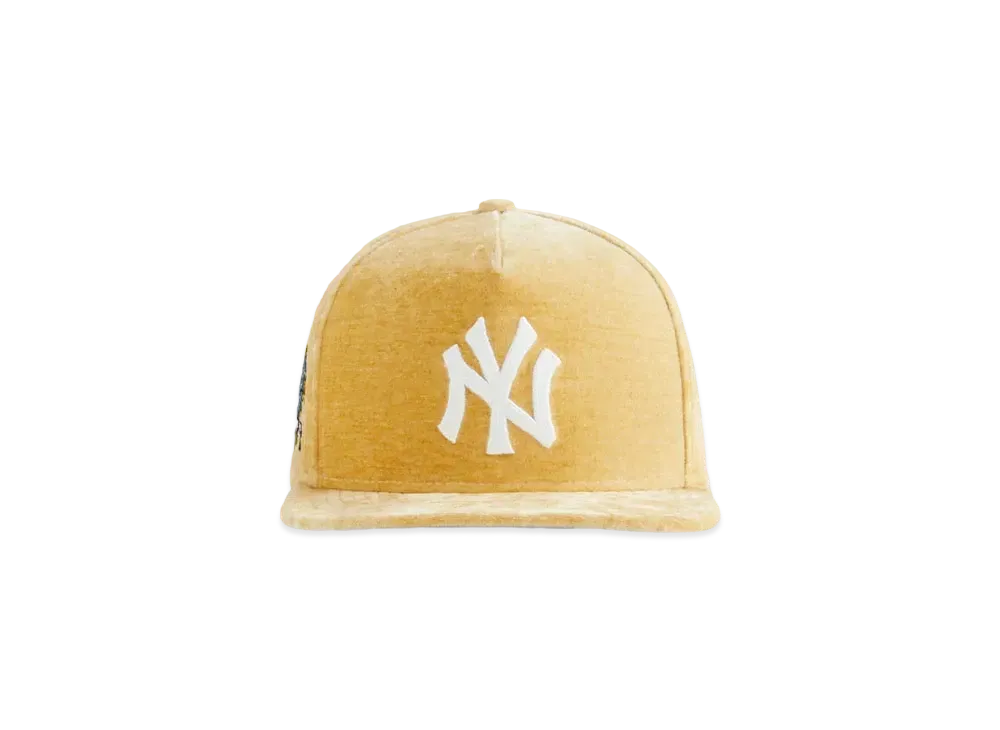Kith x New Era x the New York Yankees Chenille 9Fifty A-Frame Snapback "Sharp"