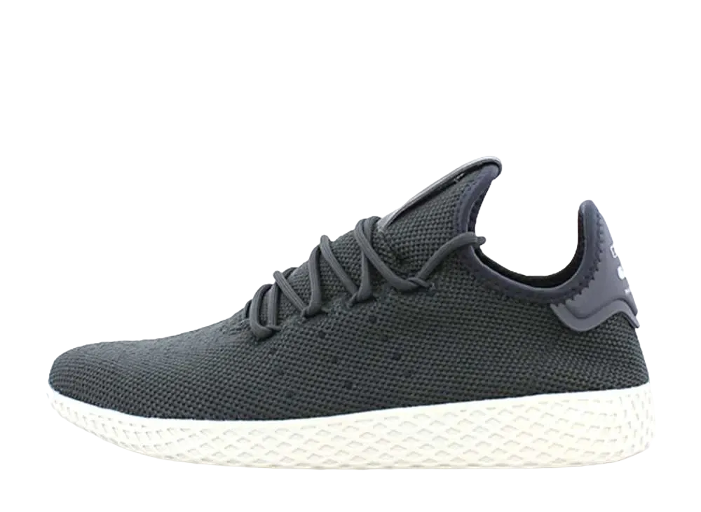 ファレル・ウィリアムス × アディダス オリジナルス テニスフー "カーボン"