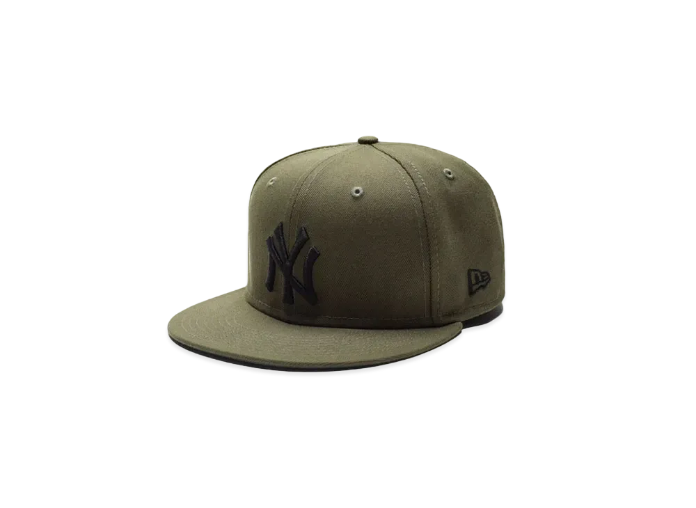 UNDEFEATED x NEW ERA NY YANKEES 59Fifty Fitted "Olive"