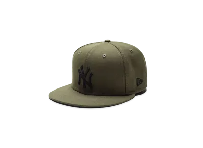 UNDEFEATED x NEW ERA NY YANKEES 59Fifty Fitted "Olive"