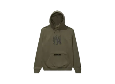UNDEFEATED x NEW ERA NY YANKEES Hoodie "Olive"