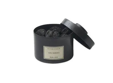 MAD et LEN Black Block Pot Pourri LAVA ROCK "SANG BLEU"