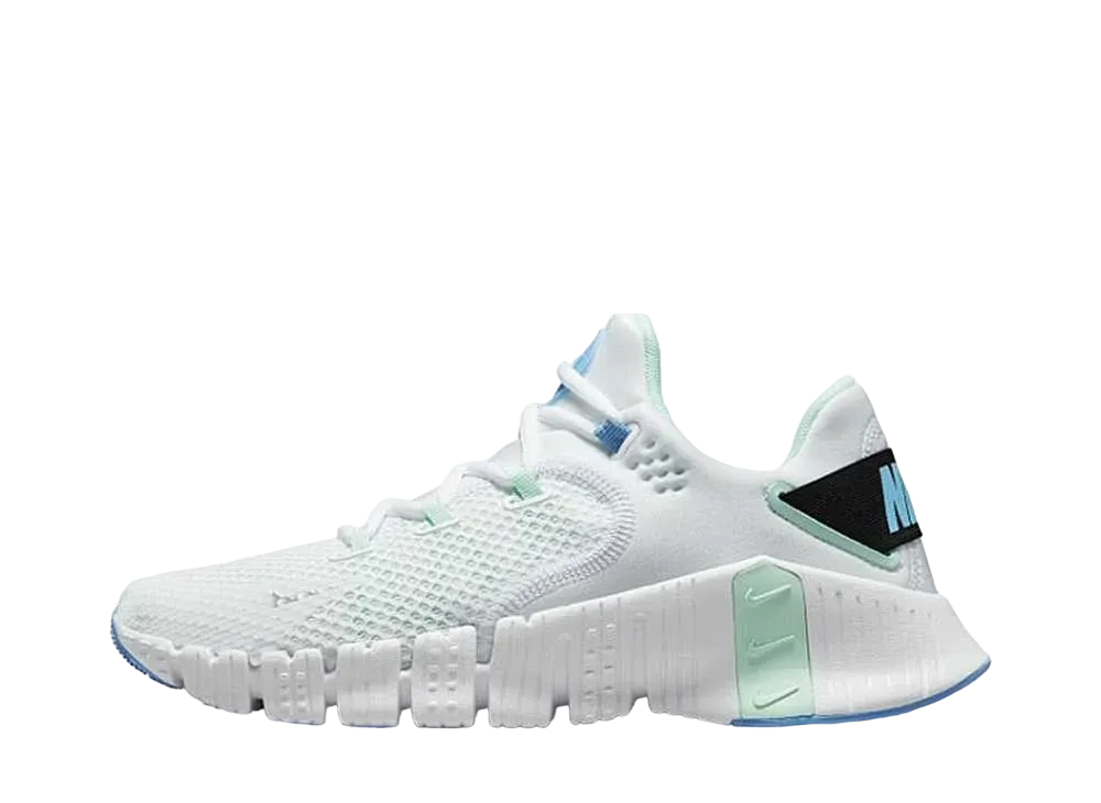 ナイキ ウィメンズ フリー メトコン4 "ホワイト/メタリックシルバー"