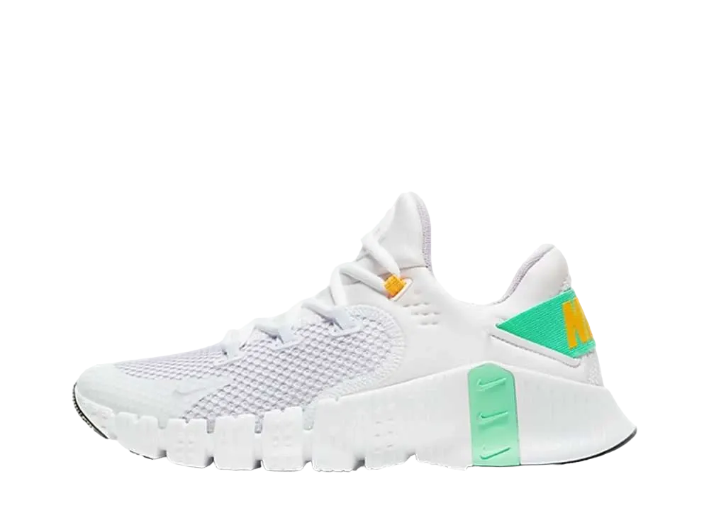 ナイキ ウィメンズ フリー メトコン4 "ホワイト/インフィニットライラック"