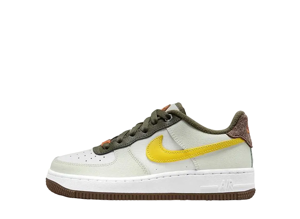 ナイキ GS エアフォース 1 LV8 "サミットホワイト/キャンプファイヤーオレンジ/ビビッドサルファー"