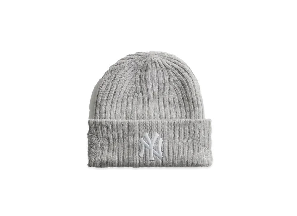 Kith x New Era x New York Yankees Knit Beanie "Light Heather Grey"
