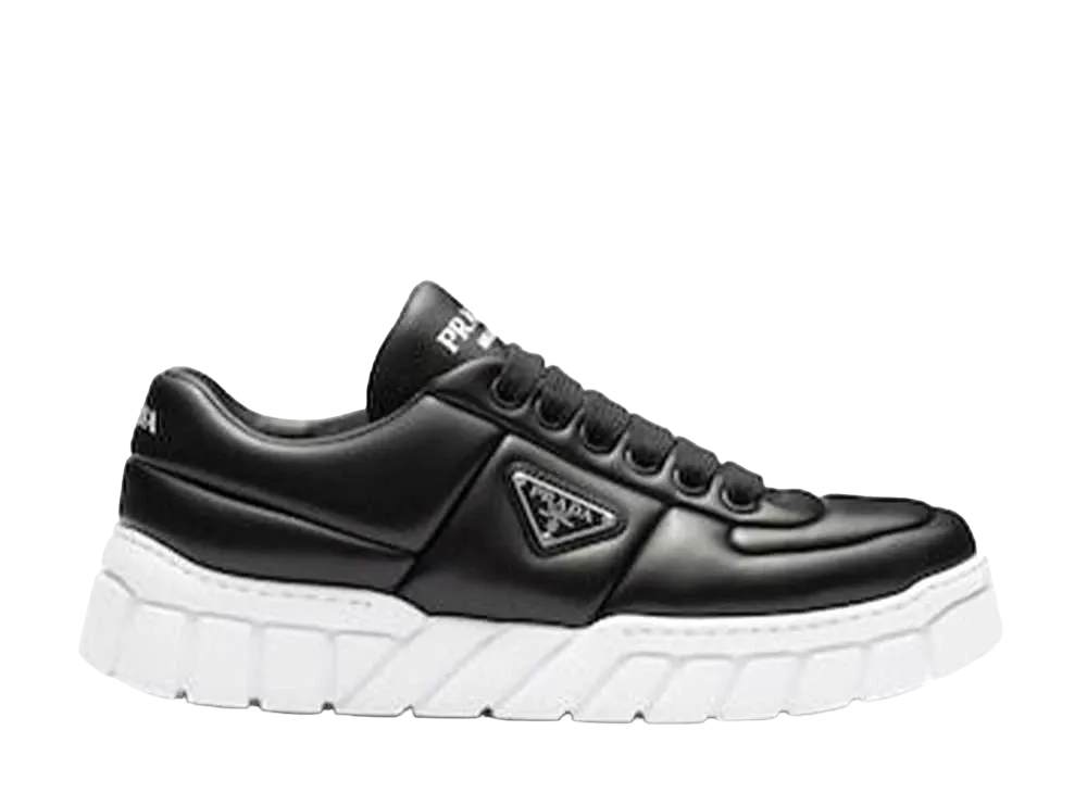 プラダ パデッドナッパレザー スニーカー "ブラック"
