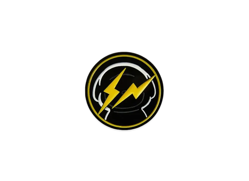 BT21 X FRAGMENT \ METAL BADGE "CHIMMY"